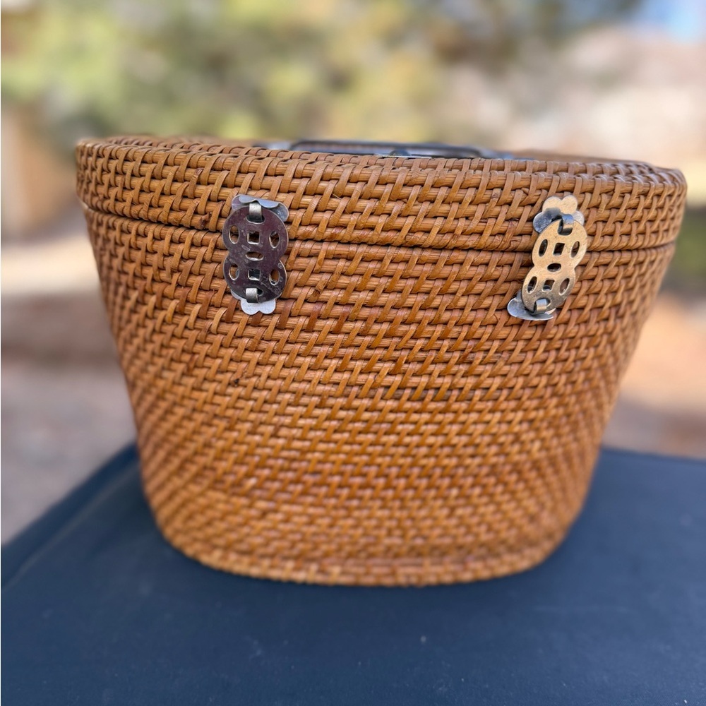 Chinese Wicker Travel Basket for Teapot and Cups Padded Green VelvetFabric Liner - Picture 3 of 10